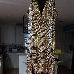 Black/Gold Sequined Geometric Print Formal Gown